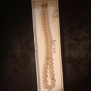 Liz & Co Pink Faux Pearl necklace with matching earrings.